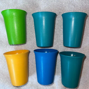 Vintage Tupperware Bell Tumbler 6oz Plastic Yellow Blue Green Mix Lot of 6 Cups